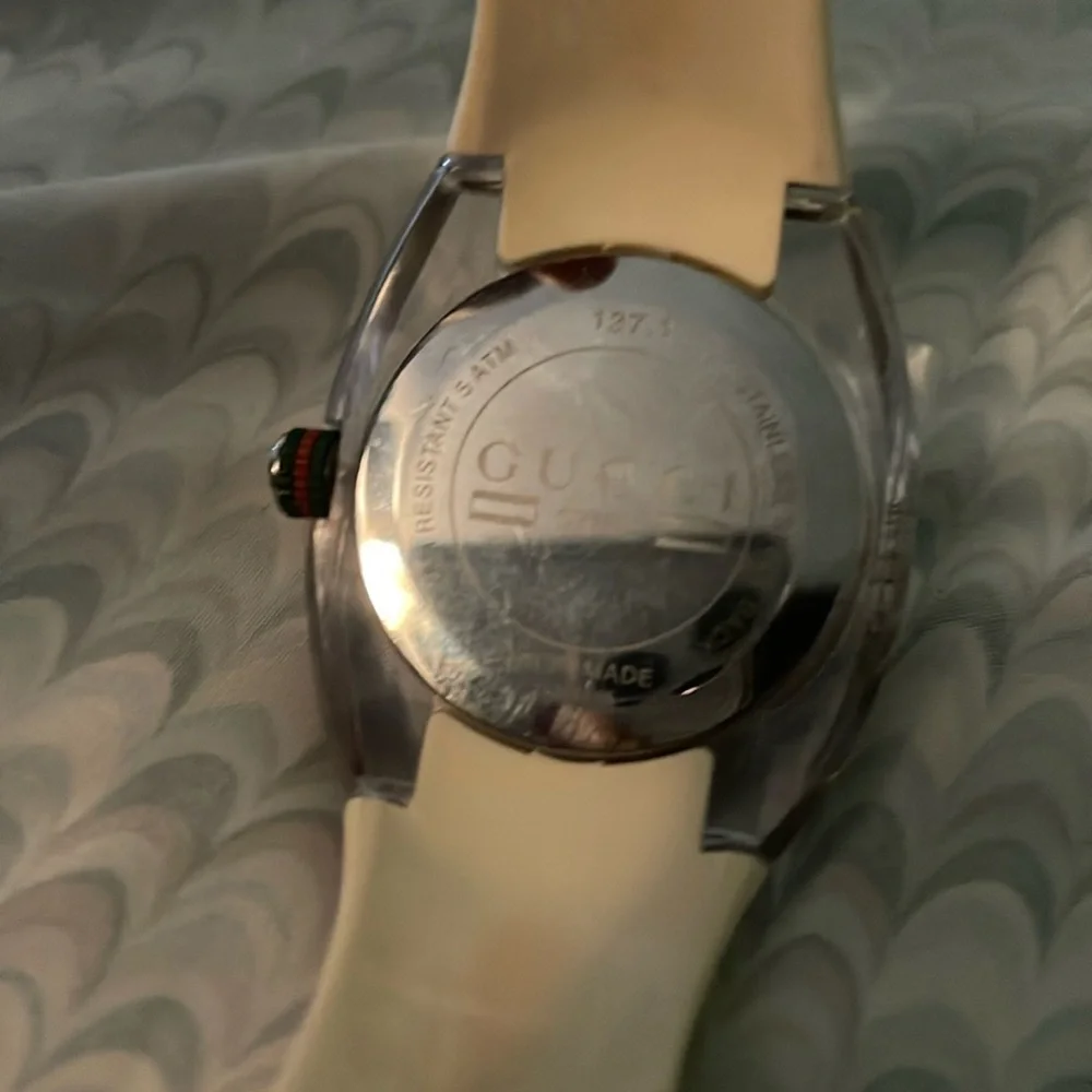 Gucci watch - Picture 2 of 3